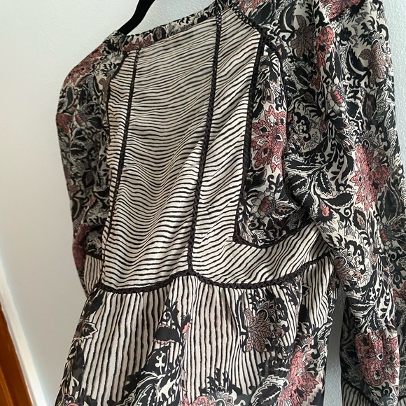 Lucky Brand Mixed Print Top - Picture 11 of 12